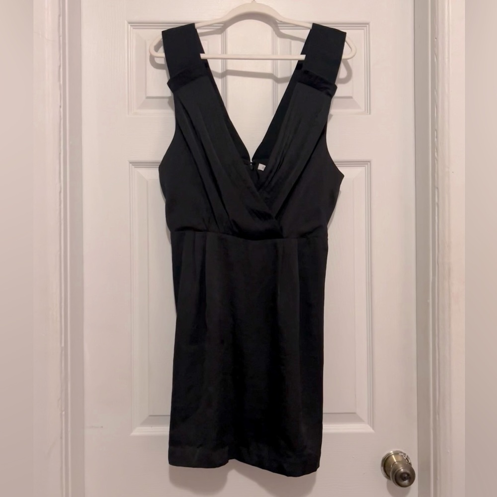 NWOT BCBGeneration Black Satin Mini Pleat Summer Dress With Pockets